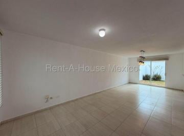 Casa de 3 habitaciones, Querétaro · Santa Fe Juriquilla Casa con Jardín, Seguridad y Excelente Ubicación en Juriquilla Rah2658