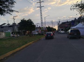 Terreno / Lote , Morelia · Terreno Cerca de Las Tijeras 8 X 20 Zona Comercial o Para Vivir Cerca de Lo Bodega Exprés Escrituras
