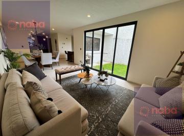 Casa en condominio · 209m² · 4 Recámaras · 2 Estacionamientos · Casa en Venta en San Mateo Atenco con Roof Garden, 3 Recámaras con Baño y Amenidades