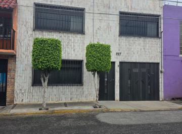 Casa de 3 habitaciones, Nezahualcóyotl · Casa con Amplios Espacios y Excelente Ubicación en Nezahualcóyotl