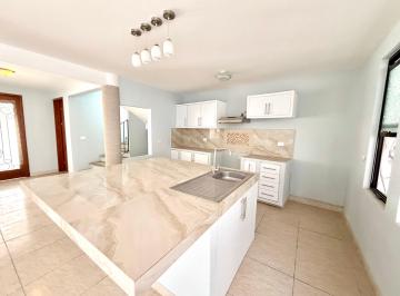 Casa , Xalapa · Hermosa Casa en Renta en Fraccionamiento Privado