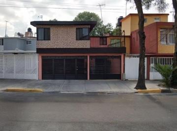 Casa de 3 habitaciones, Coyoacán · Venta de Casa en Culhuacan X A, Coyoacán, Cdmx