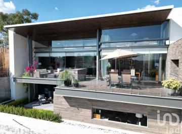 Casa · 620m² · 3 Recámaras · 3 Estacionamientos · Casa en Venta en Villas del Meson Juriquilla, Queretaro