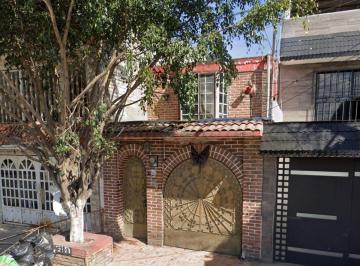 Casa de 2 habitaciones, Ecatepec de Morelos · Casa en Venta en Arboledas de Aragon, Ecatepec Estado de México Adjudicada Cl