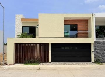 Casa · 330m² · 4 Recámaras · 2 Estacionamientos · Casa Nueva en Venta Residencial Las Palmas