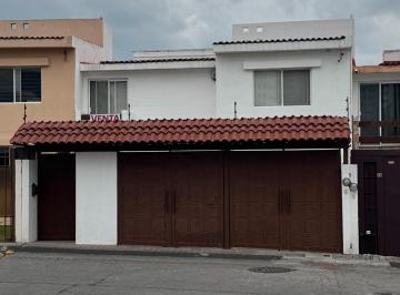 Casa · 182m² · 3 Recámaras · 2 Estacionamientos · Casa en Milenio III en Venta - (4)