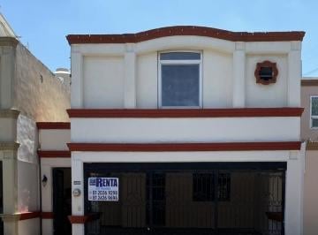 Casa · 220m² · 3 Recámaras · 2 Estacionamientos · Casa en Renta en Cerradas del Roble