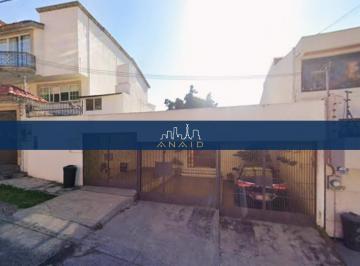 Casa de 3 habitaciones, Huixquilucan · Casa en Remate en Lomas de Tecamachalco Estado de México