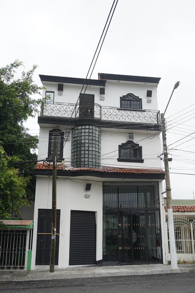Edificio Comercial Loma Dorada