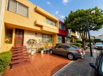 Casa en condominio de 4 habitaciones, Coyoacán · Joyas del Pedregal|| Amplio Sotano, 4 Recamaras, Para Modernizar