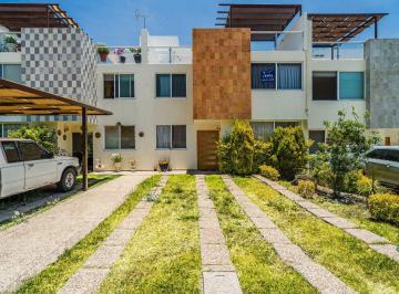 Casa de 3 habitaciones, Querétaro · Casa con 249 m² Superficie de Terreno y 3 Recámaras en Venta en Juriquilla