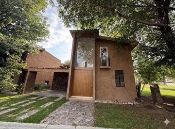 Casa · 240m² · 3 Recámaras · 2 Estacionamientos · Casa en Venta La Querencia, San Pedro Cholula, Pue.