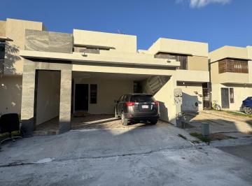 Casa · 3 Recámaras · 2 Estacionamientos · Casa en Renta Amueblada en Apodaca