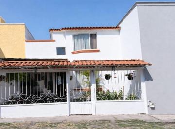 Casa de 3 habitaciones, Corregidora · Casa con 3 Recámaras en Venta, 105 m² Superficie de Terreno, Los Candiles