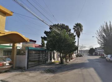 Casa · 268m² · 6 Recámaras · 3 Estacionamientos · Casa en Venta Mitras Centro