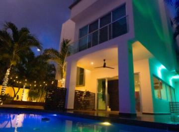 Casa en condominio de 3 habitaciones, Benito Juárez · Venta de Casa en Real de Arbolada Cancún, Cerca del Aeropuerto.