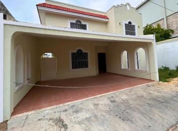 Casa de 4 habitaciones, Mérida · Casa en Venta en Jardines de Vista Alegre Norte Amplios Espacios, Excelente Ubicacion y Plusvalia.
