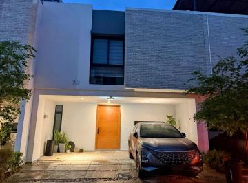 Casa en condominio de 3 habitaciones, Zapopan · Hermosa Casa en Venta en Zenith Residencial