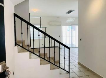 1 · Casa en Renta en del Paseo Residencial