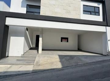 Casa · 251m² · 3 Recámaras · 3 Estacionamientos · Casa en Venta - Fraccionamiento Castaños del Vergel, Monterrey Nl