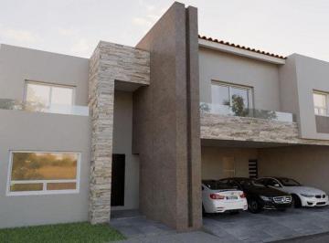 Casa · 400m² · 4 Recámaras · 3 Estacionamientos · Casa en Venta en Los Azulejos