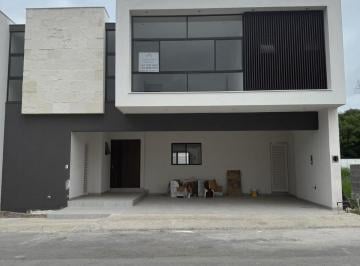 Casa · 309m² · 3 Recámaras · 2 Estacionamientos · Casa en Venta en San Jose