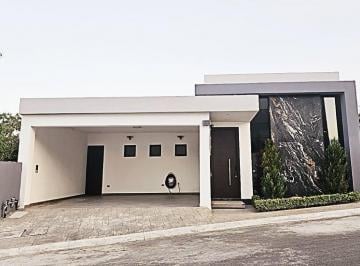Casa · 262m² · Casa en Venta en San Pedro Santiago Nl