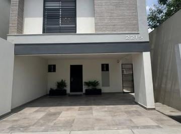 Casa · 148m² · 3 Recámaras · 2 Estacionamientos · Casas en Venta en Guadalupe
