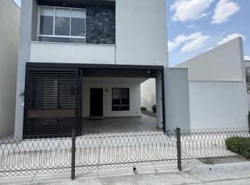 Casa · 184m² · 3 Recámaras · 2 Estacionamientos · Casas en Venta en Guadalupe