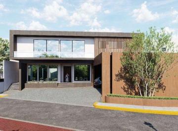 Casa · 680m² · 4 Recámaras · 3 Estacionamientos · Casa en Venta en La Herradura