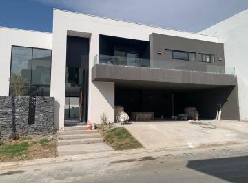 Casa · 364m² · Casa en Venta en Bosques de Las Misiones