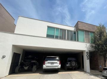 Casa · 3 Recámaras · Casa en Renta en Cerezos del Vergel