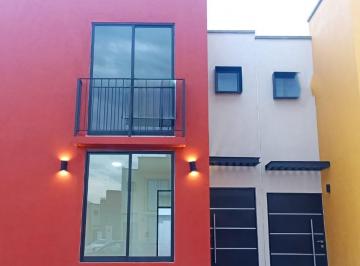 Casa · 76m² · 3 Recámaras · 1 Estacionamiento · Casa en Renta en Villa Universidad, Al Sureste de León.