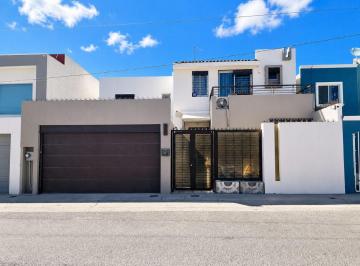 Casa de 3 habitaciones, Tijuana · Casa en Renta en Terrazas de La Presa, Tijuana | 3 Recámaras | Patio Amplio | $21,000 Mxn
