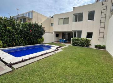 Casa de 5 habitaciones, Cuernavaca · Bonita Casa, Fraccionamiento Privado Vigilancia 24 Hrs con Acceso Controlado