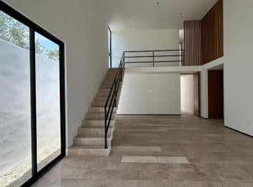 Casa · 321m² · 4 Recámaras · 2 Estacionamientos · Casa en Dzityá