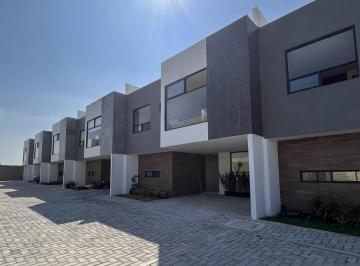 Casa en condominio · 164m² · 3 Recámaras · 2 Estacionamientos · Casa en Fraccionamiento Real del Camino