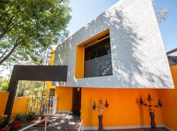 Casa · 420m² · 3 Recámaras · 4 Estacionamientos · Casa de Autor Amueblada en Renta en Paseos del Bosque, Naucalpan