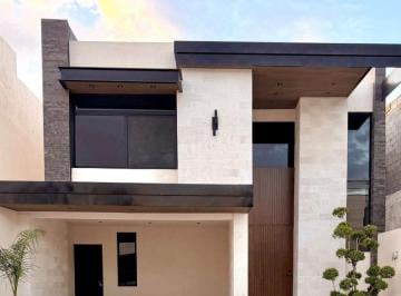 Casa de 4 habitaciones, Saltillo · Casa en Venta Al Norte de Saltillo con 4 Habitaciones
