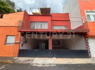 Casa · 343m² · 6 Recámaras · 3 Estacionamientos · Casa en Venta, Colonia Centinela, Coyoacán, Ciudad de México.