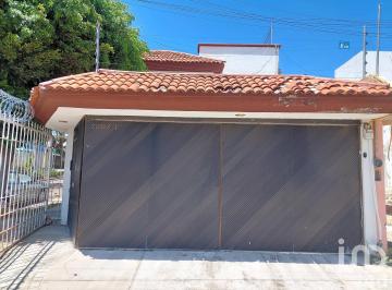 Casa · 174m² · 3 Recámaras · 2 Estacionamientos · Casa en Venta en Villa Carmel, Cerca de La Buap, Puebla, Puebla