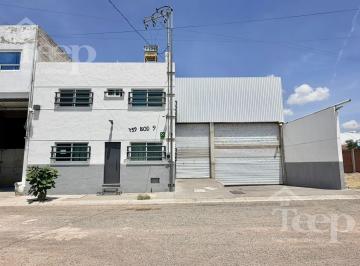 Bodega comercial · 721m² · 4 Estacionamientos · Bodega en Renta