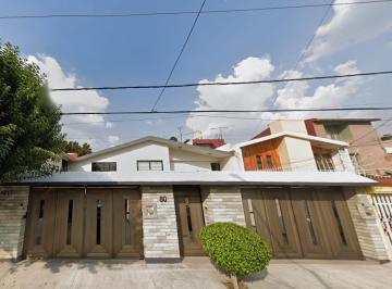 Casa de 5 habitaciones, Xochimilco · Casa con 415 m² de Superficie de Terreno y 5 Recámaras en Venta en Xochimilco
