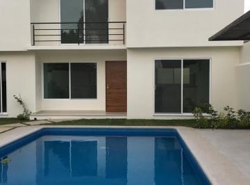 Casa en condominio de 3 habitaciones, Cuernavaca · Exclusividad y Confort en La Zona Norte: Residencia Moderna Lista Para Habitarse