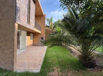 Casa · 240m² · 3 Recámaras · 2 Estacionamientos · Venta Preciosa Residencia Denttro de Exclusivo Fraccionamiento; La Querencia San Pedro Cholula Puebl
