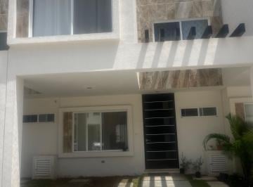 Casa en condominio de 3 habitaciones, Solidaridad · Hermosa Casa, a 800 m de Carretera Federal en Residencial Privado