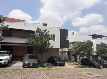 Casa de 4 habitaciones, Zapopan · Bonita Casa en Coto Magnolia en Bosques Vallarta de Oportunidad en Venta