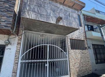 Casa · 257m² · 3 Recámaras · 1 Estacionamiento · Casa en Venta en Heliodoro Hernández Loza