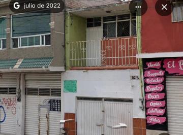 Casa de 4 habitaciones, León · Casa con Local Comercial Sobre Blvd Torres Landa Pte