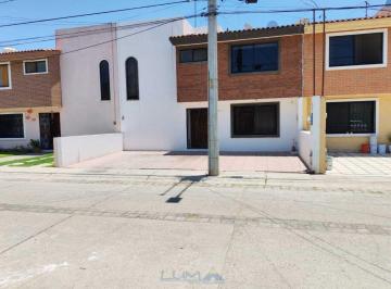 Casa de 3 habitaciones, León · Casa en Renta en La Colonia Real del Bosque